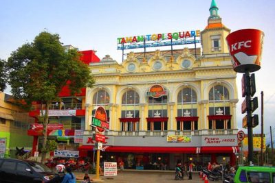 atm bca taman topi square